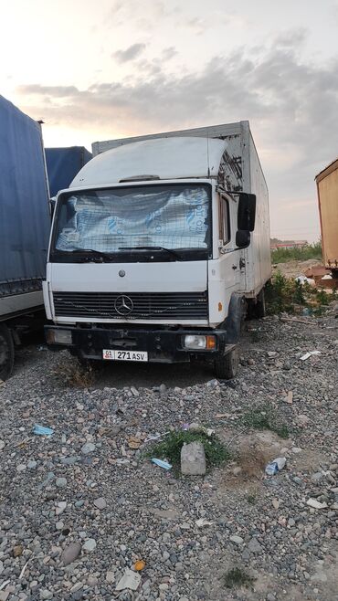 мерс грузовой 817: Грузовик, Mercedes-Benz, Стандарт, 7 т
