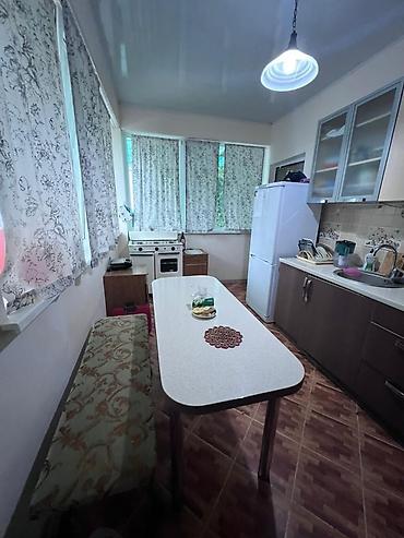 бишкек киргизия 1: Продается половина коттеджа (Бунгало) на Иссык-Куле в селе Кара-Ой — 1