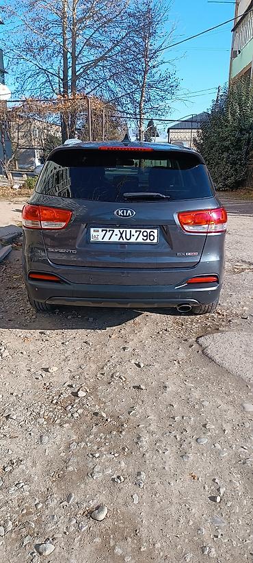 Kia: Salam.Masin ideal vəziyyətdədir.Bezkrasqadir.Dəyisən detali — 10