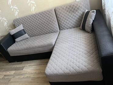 Soyuducu vitrinləri: Künc divan