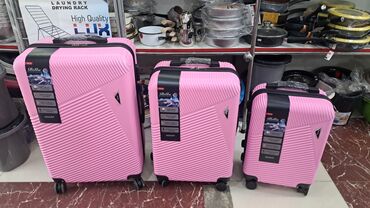 купить чемодан на колесах в баку: Bella sərt korpuslu səyahət çamadan dəsti - Material: 100% PP