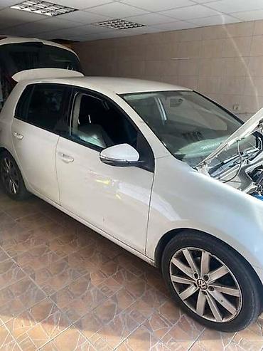 pragovi auto: VOLKSWAGEN GOLF 6 2010. GOD. - KOMPLETAN AUTO U DELOVIMA | Golf 6 — 1