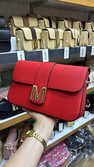 torbe od platna: Ženska torba MONA – elegantna crossbody/ramena torba sa zlatnim “M” — 8