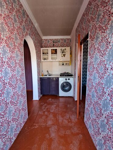 Uzunmüddətli kirayə mənzillər: 300Azn addelni heyet evi Sabuncu APlus Redoilzapravkasinin yaxin — 6