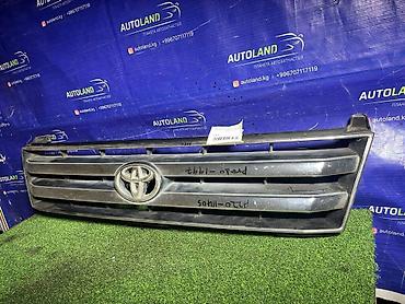 ленд крузер 90: Решетка радиатора Toyota 1996 г., Б/у, Оригинал — 1