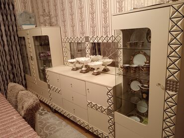 Mebel: İşlənmiş, Güzgülü, Azərbaycan