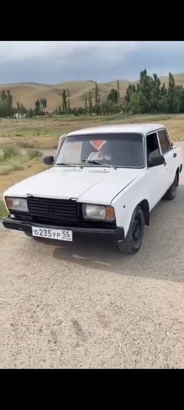 фары на опель вектра б: Белый седан ВАЗ-2107. Этот автомобиль является классической моделью с