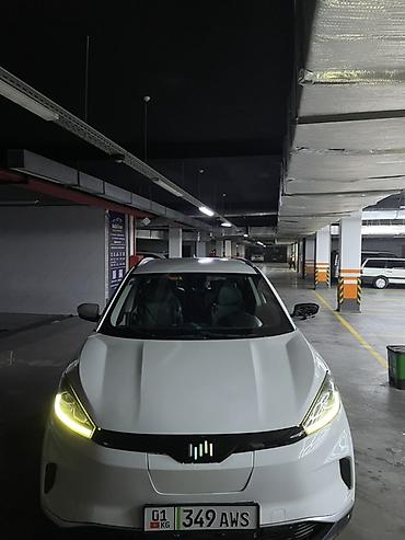 Другой электротранспорт: Электромобиль кроссовер (белый) - Кузов: компактный 5‑дверный — 2