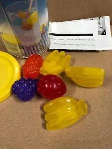 Ostalo posuđe: Plastični višekratni “kockice leda” u obliku voća – set od 18 delova — 9