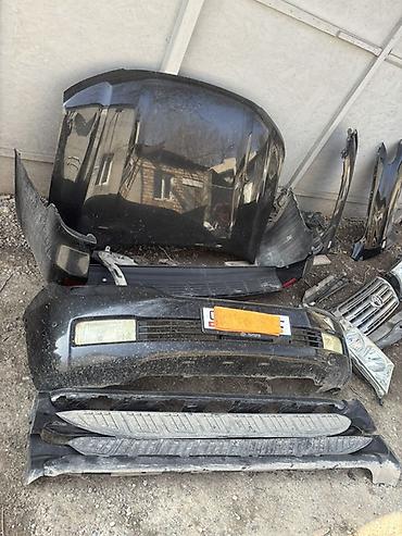 Другие детали кузова: Запчасти на Toyota Land Cruiser 200(дорестайлинг/рестайлинг — — 1