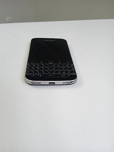 смартфоны блэкберри: BlackBerry Classic (Q20) с аппаратной QWERTY‑клавиатурой. - Экран — 3
