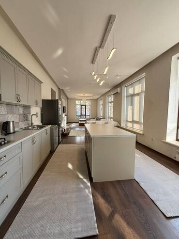 Долгосрочная аренда домов: 368 м², 6 комнат — 9