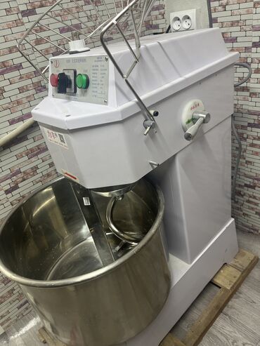 аппарат для жарки мяса для шаурмы: Продается тестомес новый 15 кг 220 в нам маловата хотим по больше