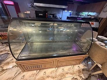 Soyuduculu vitrindir – restoran, kafe, şirniyyat və deli məhsullarının lalafo.az -da Soyuduculu vitrindir – restoran, kafe, şirniyyat və deli məhsullarının