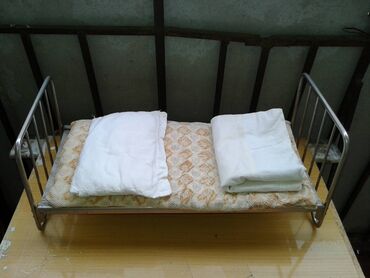 Oyuncaqlar: Куклы(SSSR). Комплект "Кукла - школьница с кроватью и стульями" — 12