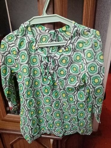Рубашки и блузы: L (EU 40), цвет - Зеленый