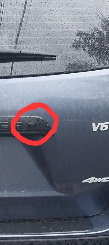 highlander 2017: Багажника Toyota, 2011 г., Б/у — 2
