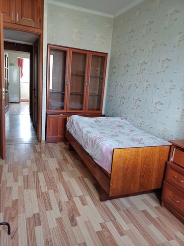 снять комнату в семейном общежитии: 10 кв. м, Эмереги менен