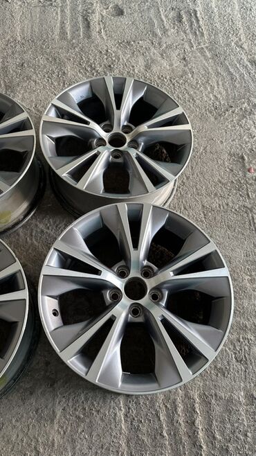 калпаки на тойота: Литые Диски R 18 Toyota, Комплект, отверстий - 5, Б/у