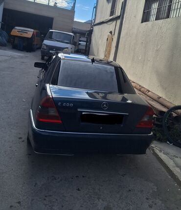 Mercedes-Benz: Mercedes-Benz C 200: 2 l | Sedan — 2