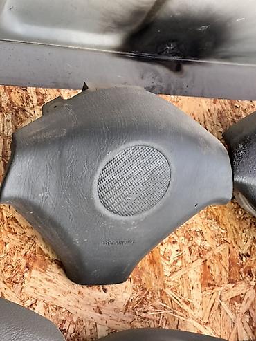 Подушка безопасности (крышка/модуль airbag) в центр рулевого колеса