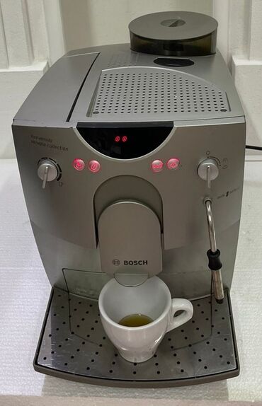 Aparati za kafu: Ispravan, servisiran i detaljno ociscen od kamenca i masnoca. Bosch