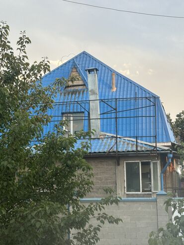 рабочи городок: 100 м², 7 комнат, Утепленный, Парковка, Забор, огорожен