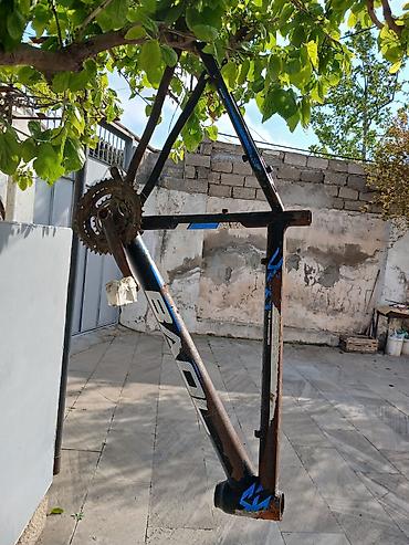 dağ: Salam amarzatır üstündə skorus hamsı amrzatır olan şəkil nə görürsüz — 1