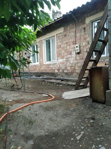 каракол недвижимости: Продаю3-х комнатную квартиру барачного типа село красная-речка