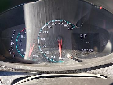 спарк в аренду: Chevrolet Spark: 2017 г., 1 л, Автомат, Бензин, Хэтчбэк — 8