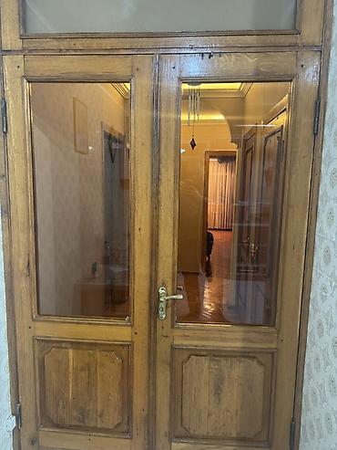 qoz qapı: Qapilar ve cerciveler Qoz agacindadir. Normal veziyyetdedir. 2eded — 8