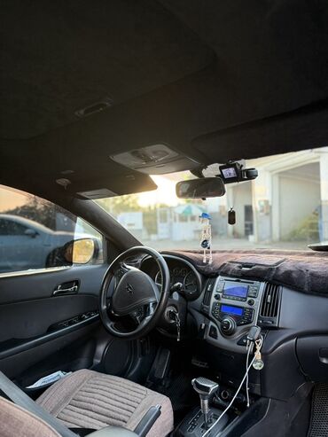 Hyundai: Hyundai i30 CW (universal, boz rəng) - Kuzov: universal (station — 11