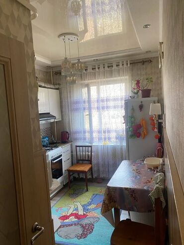 мотор для швейной машинки: 2 комнаты, 53 м², 1 этаж