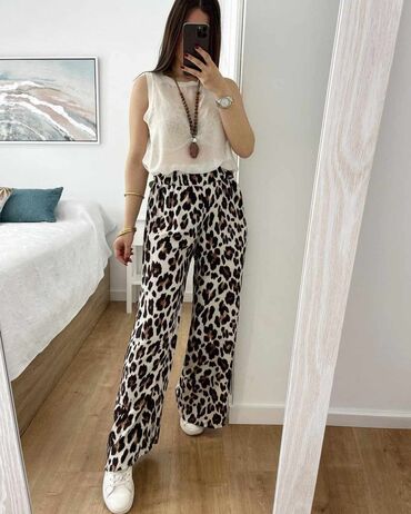 Pantalone: Pantalone
Cena 2000
Uni vel.
V/015 — 6