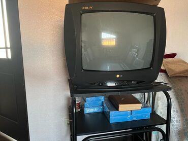 подставка на телевизор: Продам телевизор с подставкой в рабочем состоянии