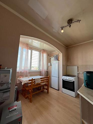 Продажа квартир: 1 комната, 45 м², ул. Горького / Алматинка 106 серия, 7 этаж, Старый ремонт — 13