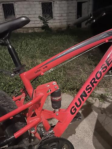 trek marlin 4: GUNSROSE fatbike – dağ və qum üçün geniş təkərli velosiped - — 3
