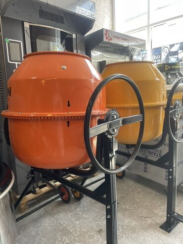 Beton qarışdıranlar: 200 LT 850 azn (0/ faz) 400 LT 3200 azn (3faz) Fərqli rənglərdə — 3