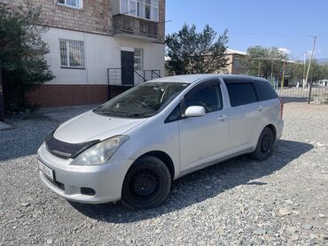 срочно срочно продам машину: Toyota WISH: 2003 г., 1.8 л, Автоматические, Бензин, Минивэн