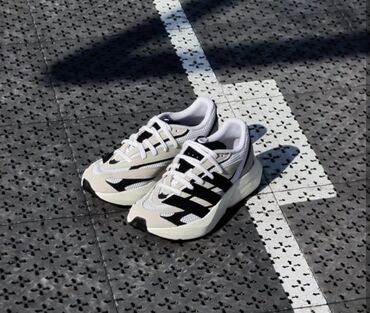 Кроссовки и спортивная обувь: ADIDAS ORIGINAL Летние