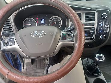 apollo solo: Hyundai Porter II — компактный бортовой грузовик, синий цвет кузова — 5