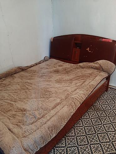 Спальный гарнитур из массива/ЛДСП в классическом стиле. Состав: - at lalafo.kg — 2 Спальный гарнитур из массива/ЛДСП в классическом стиле. Состав: - — 2