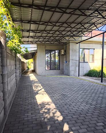 Үйлөрдү ижарага берүү: 110 м², 3 бөлмө — 4