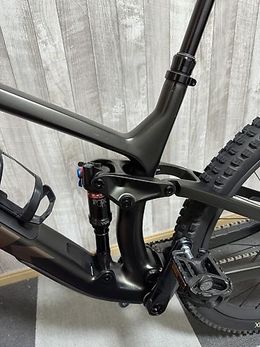 fit shuttle: TREK Fuel EX 9.8 GX Gen 5 2023 фулл карбон, топовый трейловый байк. Из — 5