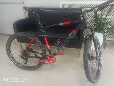 велосипед с амортизатором: Рама от trinx x1,(21 рама) вынос и руль карбоновый,обод и покрышки
