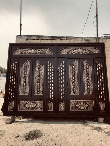 Həyət darvazaları: Salam qiymetler 650manatdan başlayır.Darvazalar rusiya i̇stehsalı olan — 45