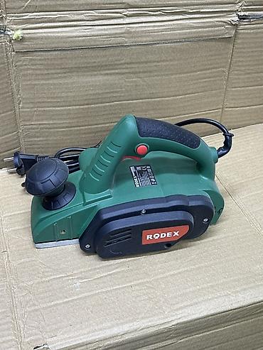 Электрический рубанок RODEX RD031 Описание: - Сетевой электрорубанок