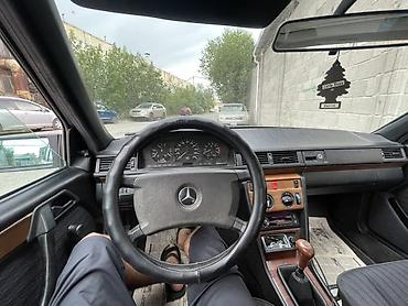 bud e9: Mercedes-Benz W124: 1990 г., 2.3 л, Механика, Бензин, Седан — 8