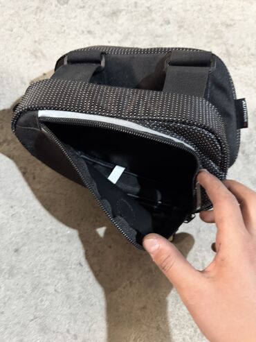 Велоаксессуары: Продаю разные сумки на велосипед. 1. Оргинальная сумка на раму с — 4