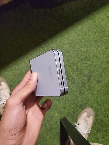 klas 6: Samsung Galaxy Z Flip 5, 256 GB, rəng - Gümüşü, Barmaq izi — 8
